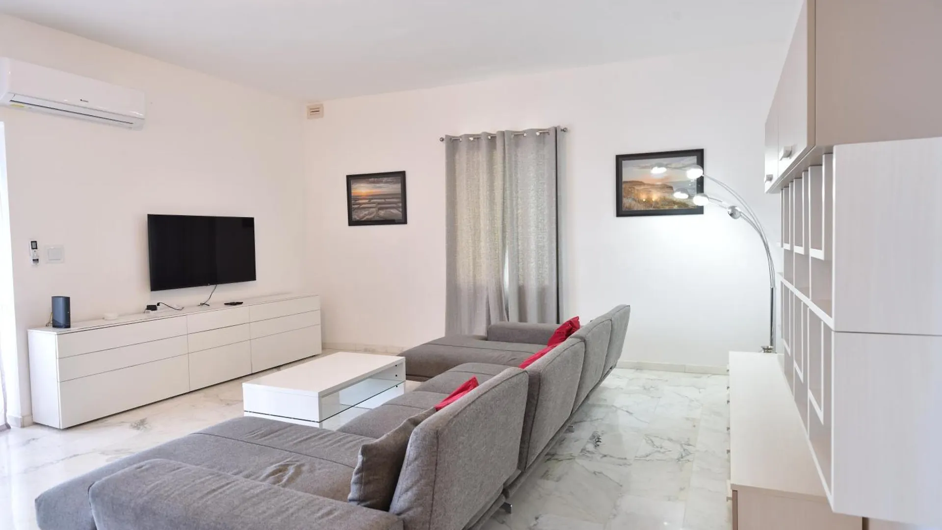Xl Seafront Home In Sliema Apartment